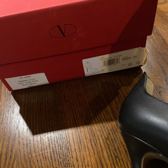 VALENTINO 2012 ROCKSTUD LEATHER PUMP - Picture 3 of 9